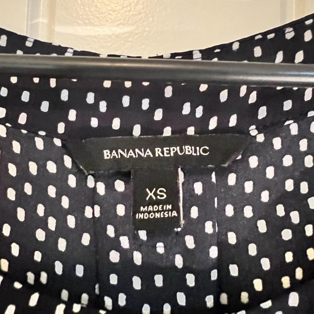 Banana Republic Black and White Blouse - Picture 4 of 4